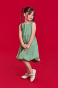 Carregue a imagem no visualizador da Galeria, Vestido Eliza - Verde Oliva
